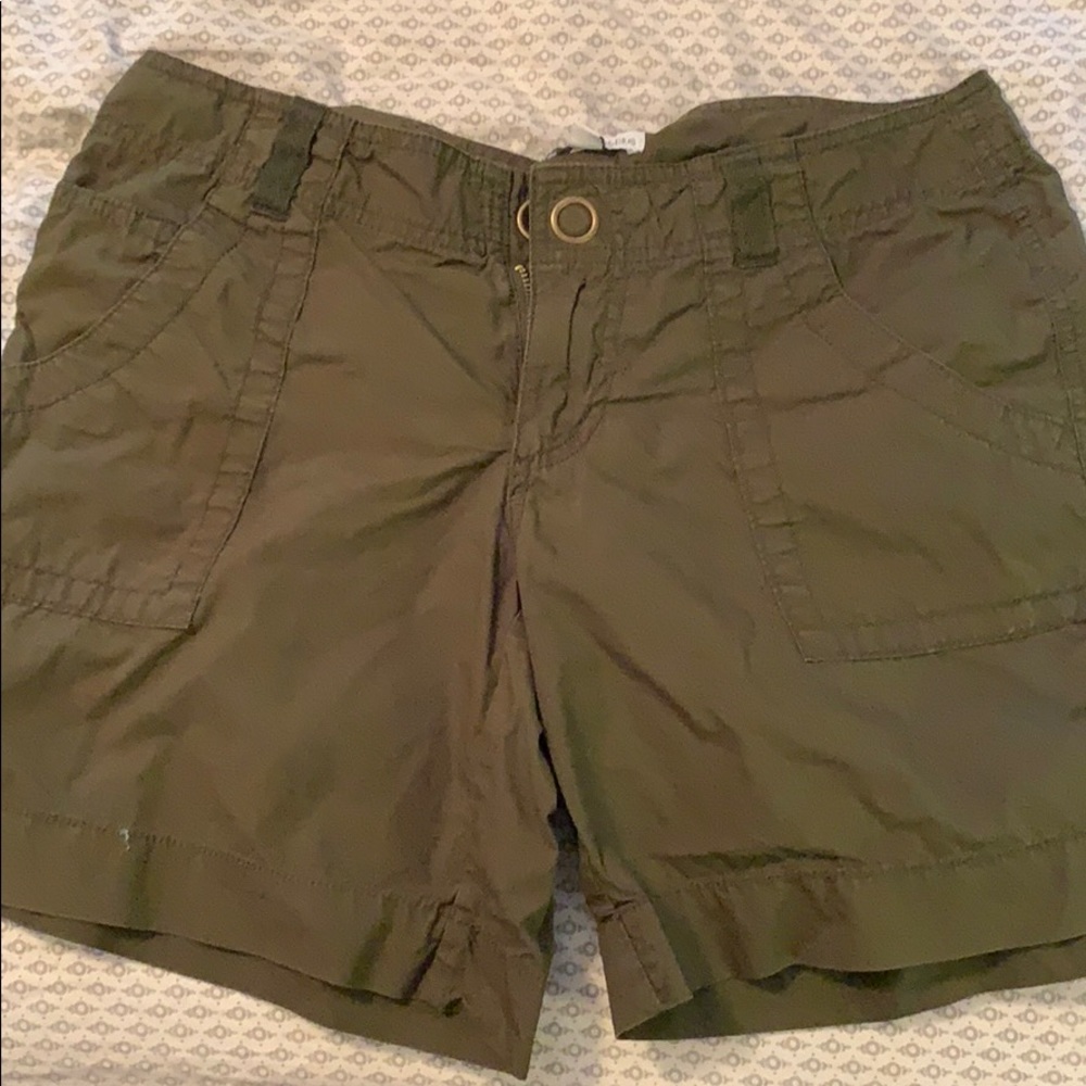 GAP Surplus Shorts (Olive)